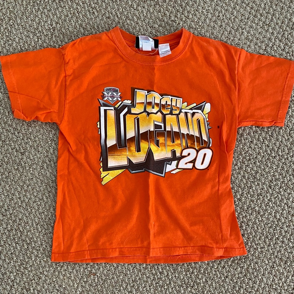 NASCAR Joey Logano Size S T-Shirt